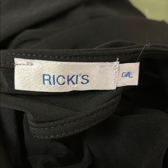 Ricki’s Elegant Black Sleeveless tieback Top, size Large - Picture 5 of 6